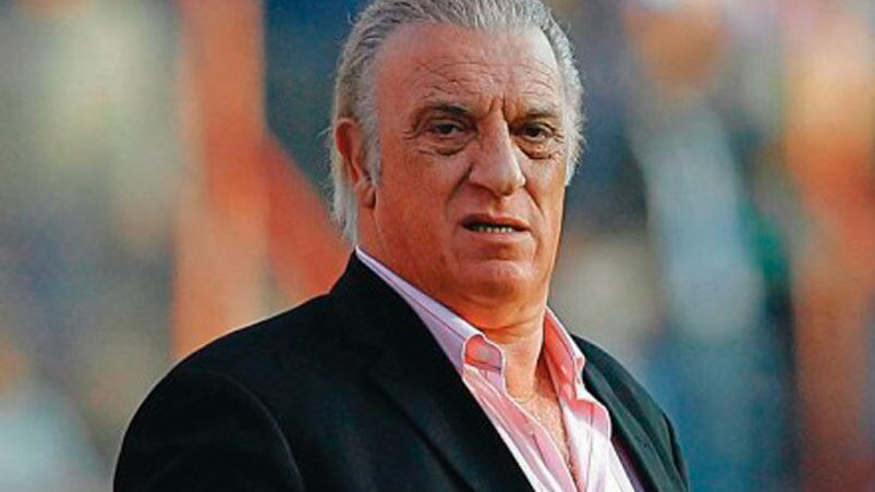 Basile se retiró de la actividad en en 2012 como entrenador de Racing.