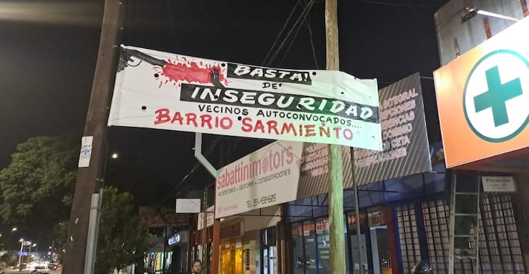 "Basta!", el grito de los vecinos de barrio Sarmiento.