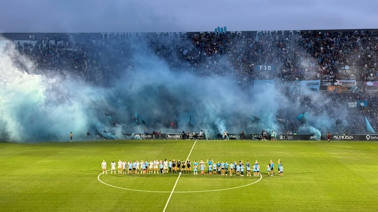 Belgrano busca su primer título en Primera en la final ante Racing en Alberdi.