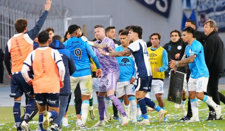 Belgrano cargó a Herrera tras el clásico. Foto: Lucio Casalla / ElDoce.tv.