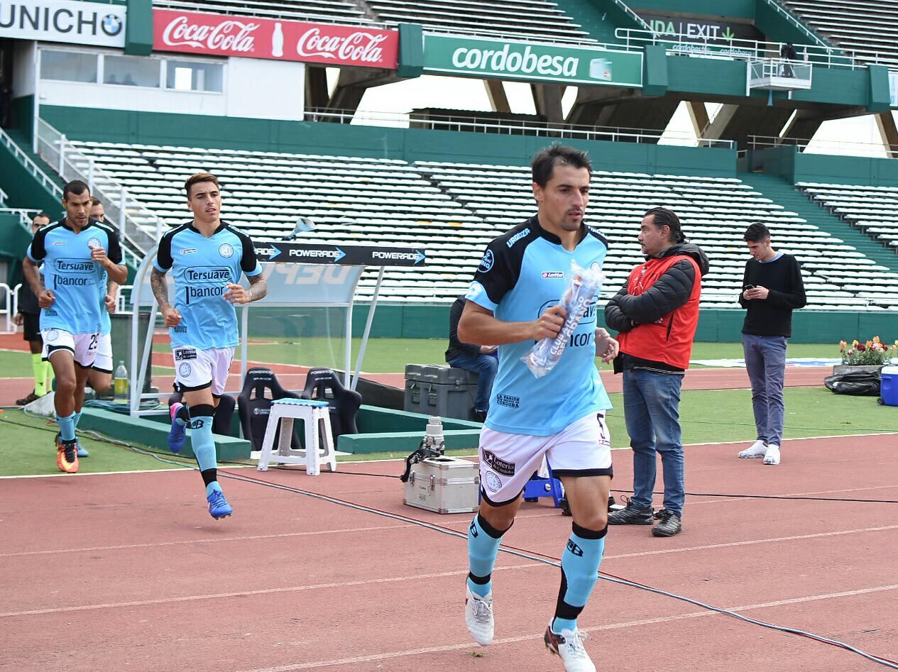 Belgrano contra Patronato, en el segundo partido sin público. Foto: Lucio Casalla / ElDoce.tv