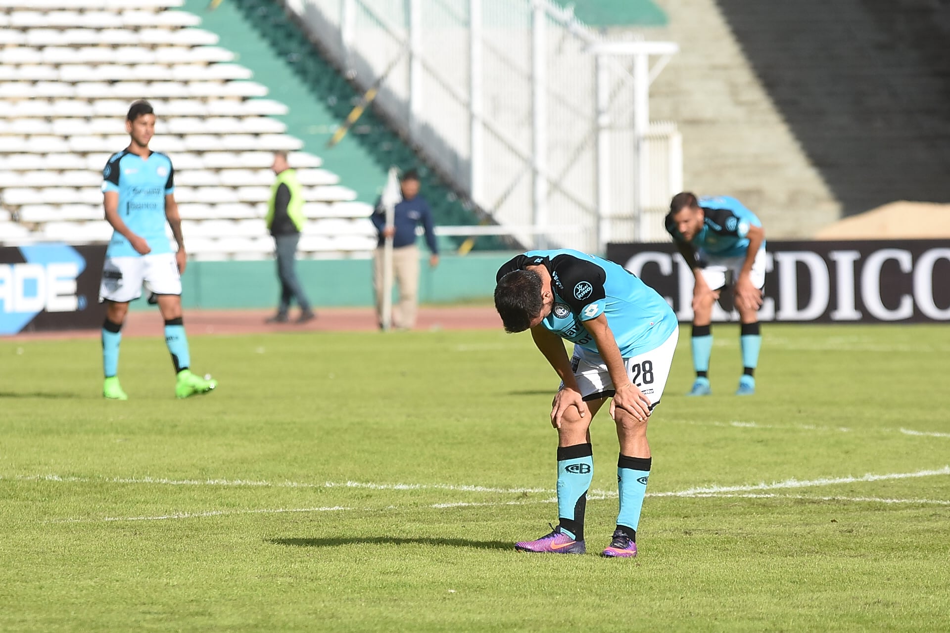 Belgrano contra Patronato, en el segundo partido sin público. Foto: Lucio Casalla / ElDoce.tv