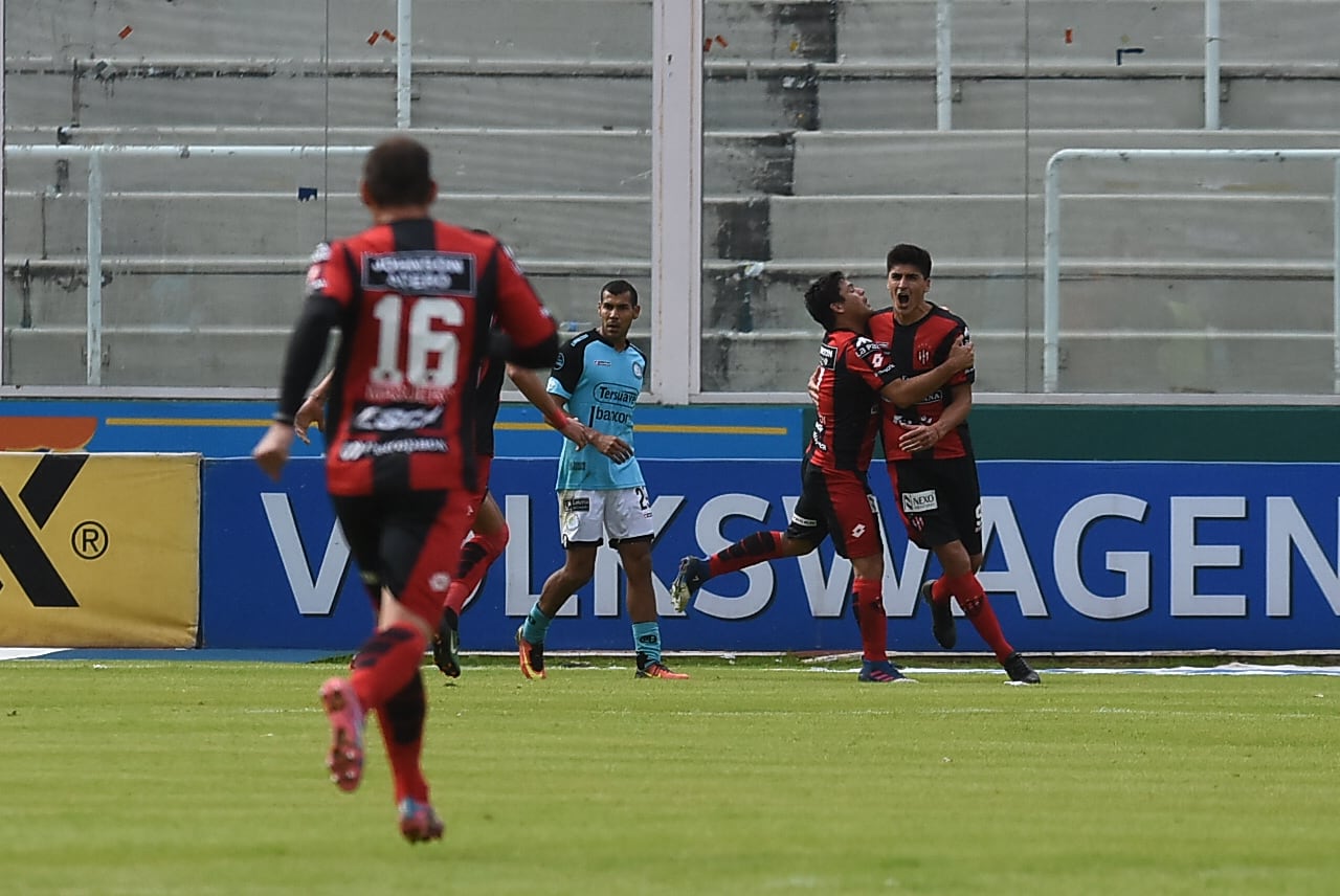 Belgrano contra Patronato, en el segundo partido sin público. Foto: Lucio Casalla / ElDoce.tv