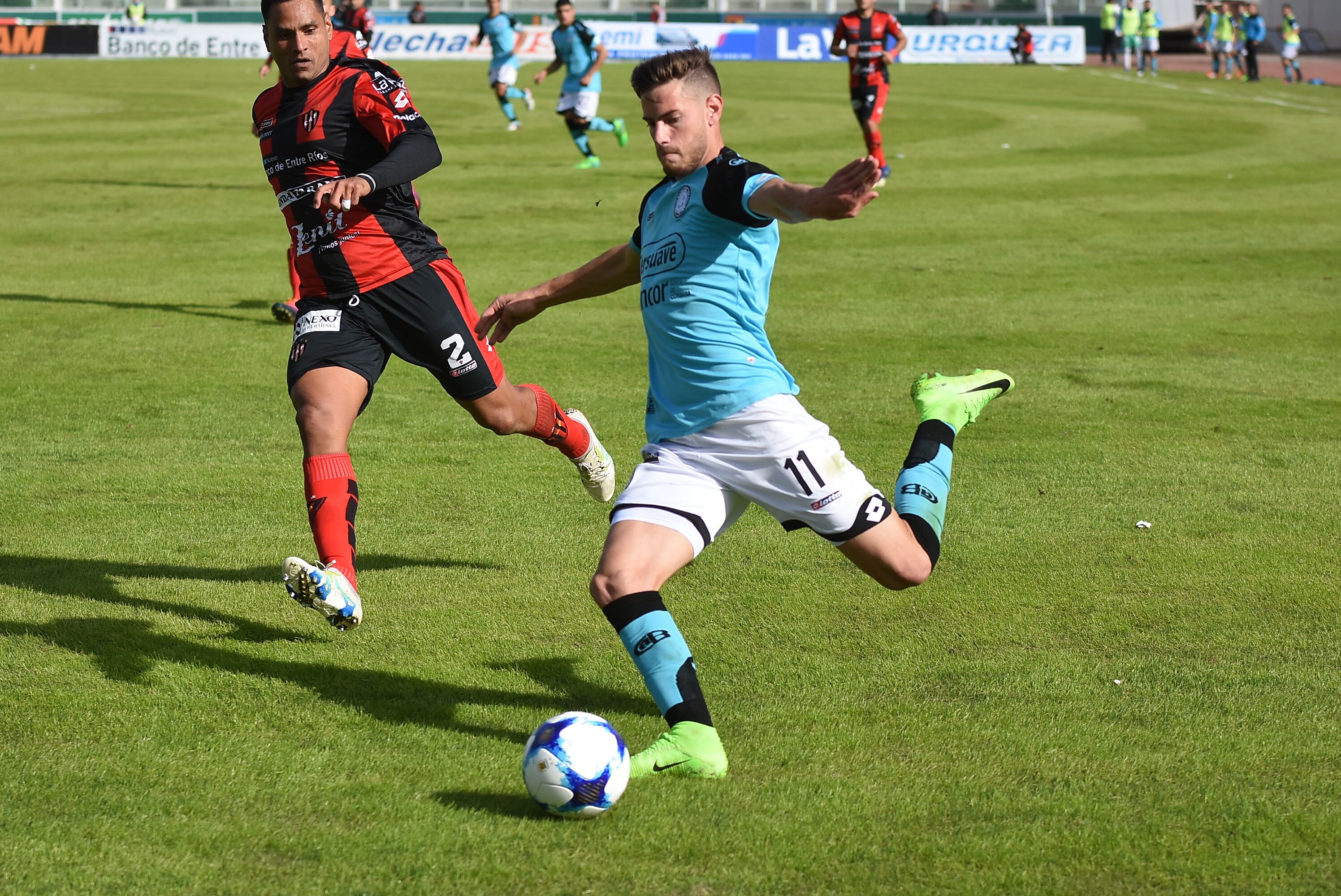 Belgrano contra Patronato, en el segundo partido sin público. Foto: Lucio Casalla / ElDoce.tv