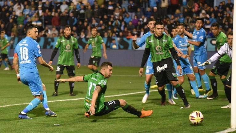 Belgrano debutó, en la Superliga, con un empate sin goles ante San Martín de San Juan. Foto: Lucio Casalla/ElDoce.tv