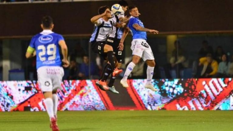 Belgrano empató en Rafaela con récord de Olave