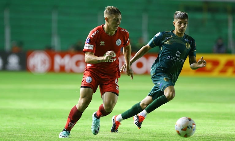 Belgrano aguantó, le ganó a Real Tomayapo en Bolivia y quedó puntero en su  grupo de la Copa Sudamericana | ElDoce