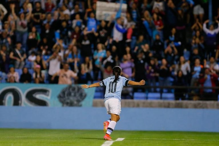 Belgrano femenino goleó y ascendió a la A de AFA