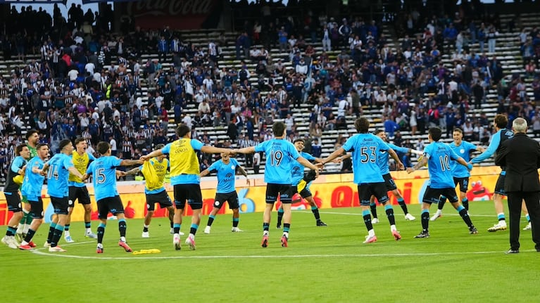 Belgrano festejó el triunfo agónico sobre Talleres. (Foto: Lucio Casalla/El Doce)