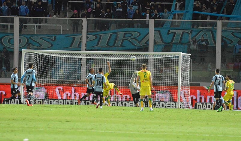 Belgrano ganó "a lo Belgrano" en la noche del Kempes. Foto: Lucio Casalla / ElDoce.tv.