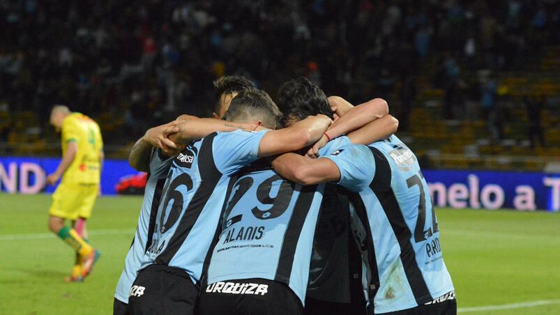 Belgrano ganó "a lo Belgrano" en la noche del Kempes. Foto: Lucio Casalla / ElDoce.tv.