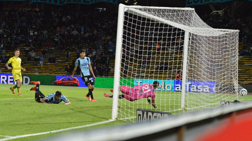 Belgrano ganó "a lo Belgrano" en la noche del Kempes. Foto: Lucio Casalla / ElDoce.tv.