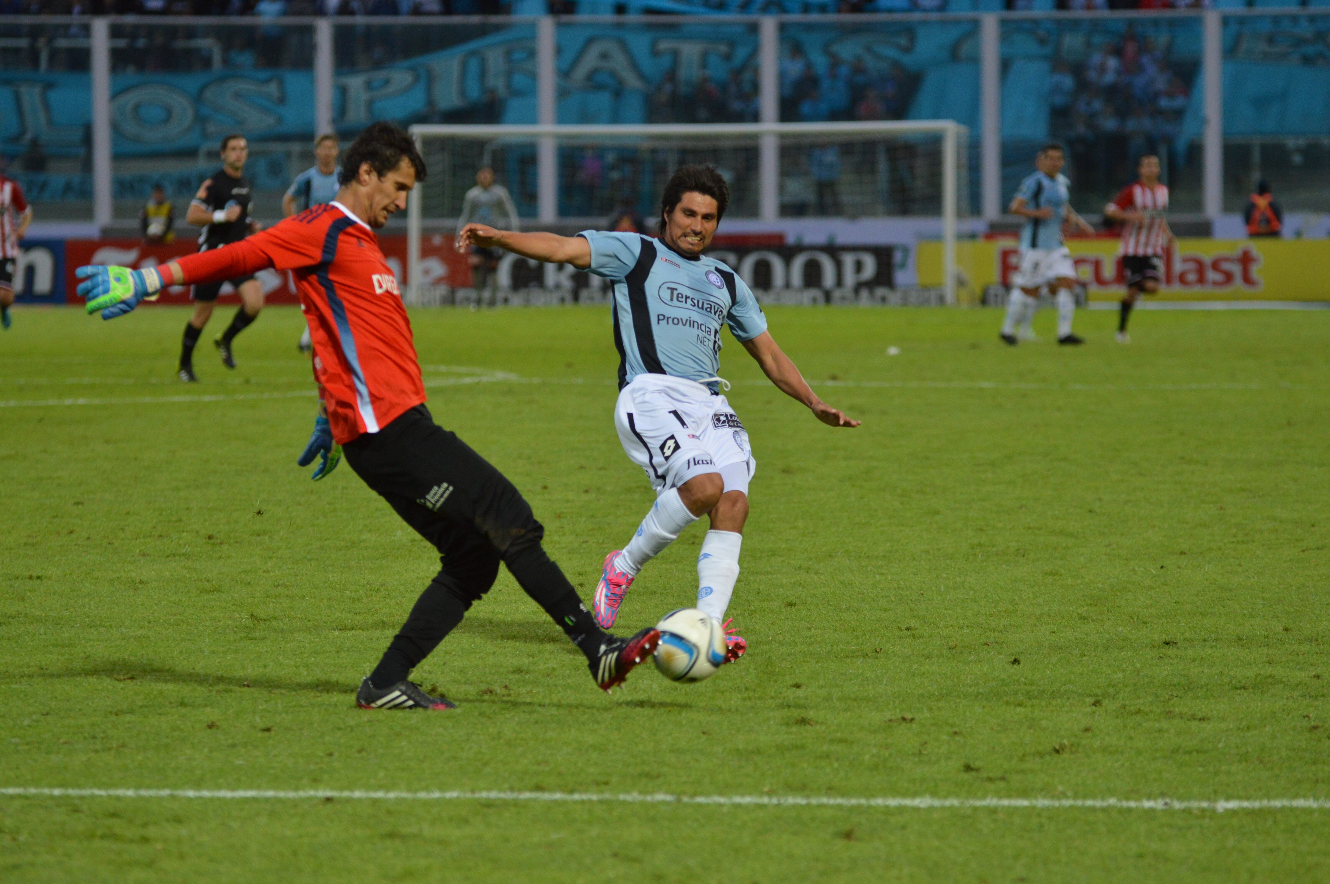 Belgrano le ganó por 2 a 1 a Estudiantes de La Plata en el Kempes. Foto: Lucio Casalla