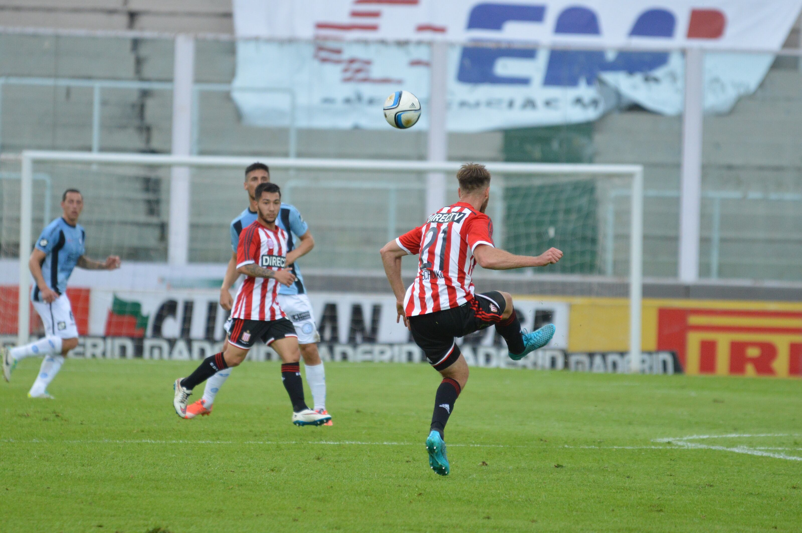 Belgrano le ganó por 2 a 1 a Estudiantes de La Plata en el Kempes. Foto: Lucio Casalla