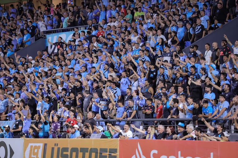 Belgrano logró el primer triunfo del campeonato y Alberdi fue una fiesta