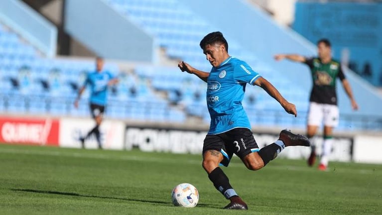 Belgrano no pudo con Nueva Chicago y empató 0-0 en el Gigante de Alberdi 