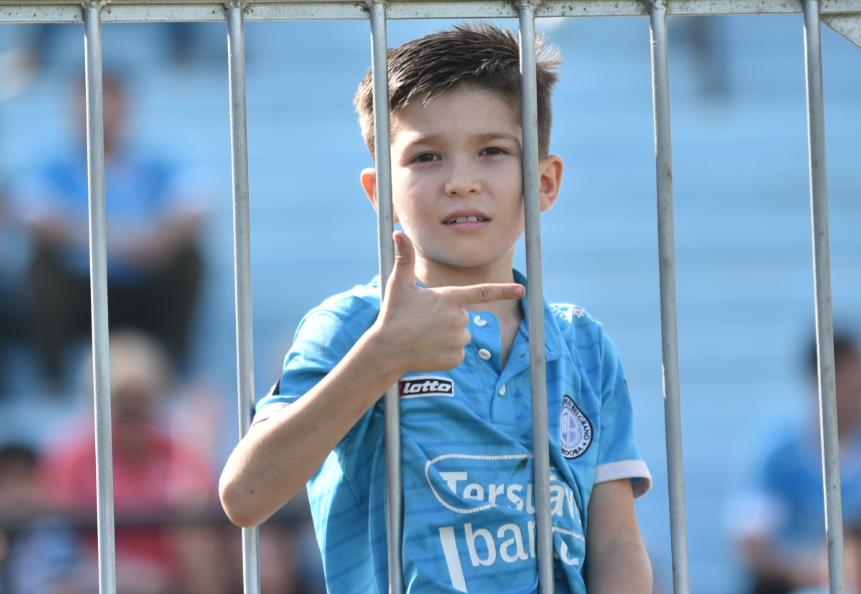 Belgrano recibió a Colón en un estadio que lució colmado. Foto: Lucio Casalla / ElDoce.tv