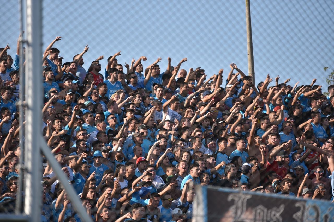 Belgrano recibió a Colón en un estadio que lució colmado. Foto: Lucio Casalla / ElDoce.tv