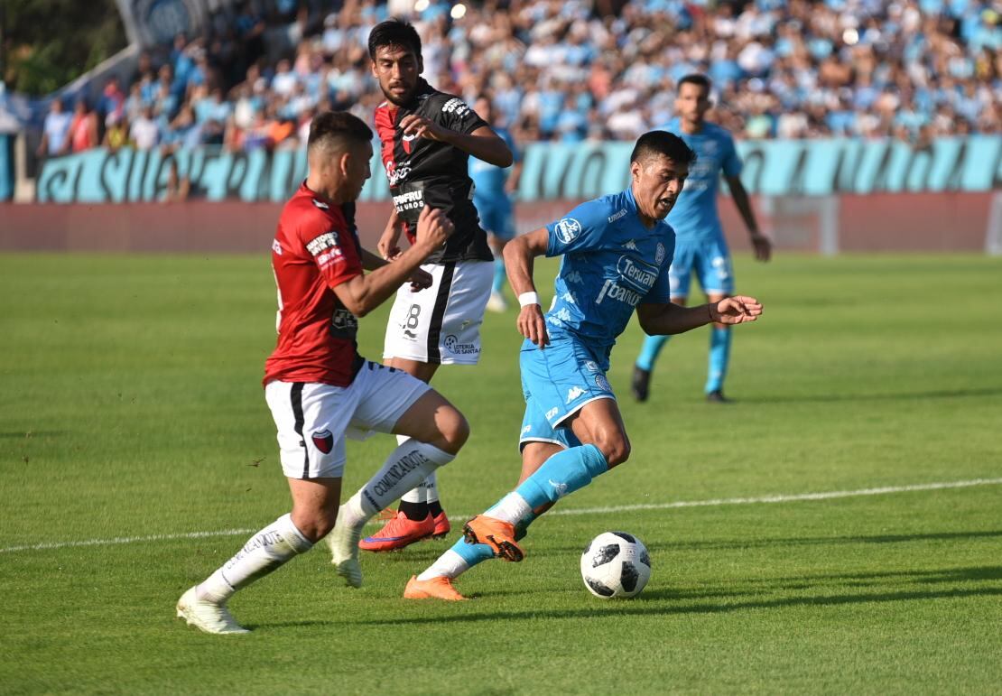 Belgrano recibió a Colón en un estadio que lució colmado. Foto: Lucio Casalla / ElDoce.tv.