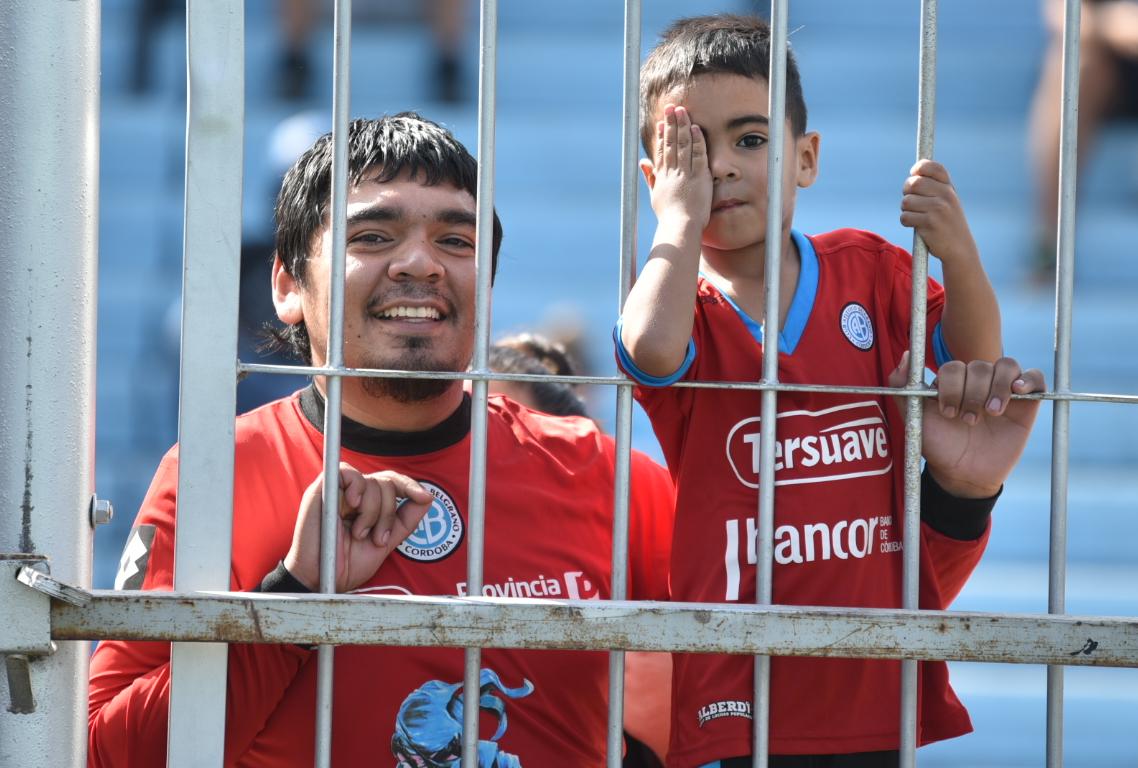 Belgrano recibió a Colón en un estadio que lució colmado. Foto: Lucio Casalla / ElDoce.tv