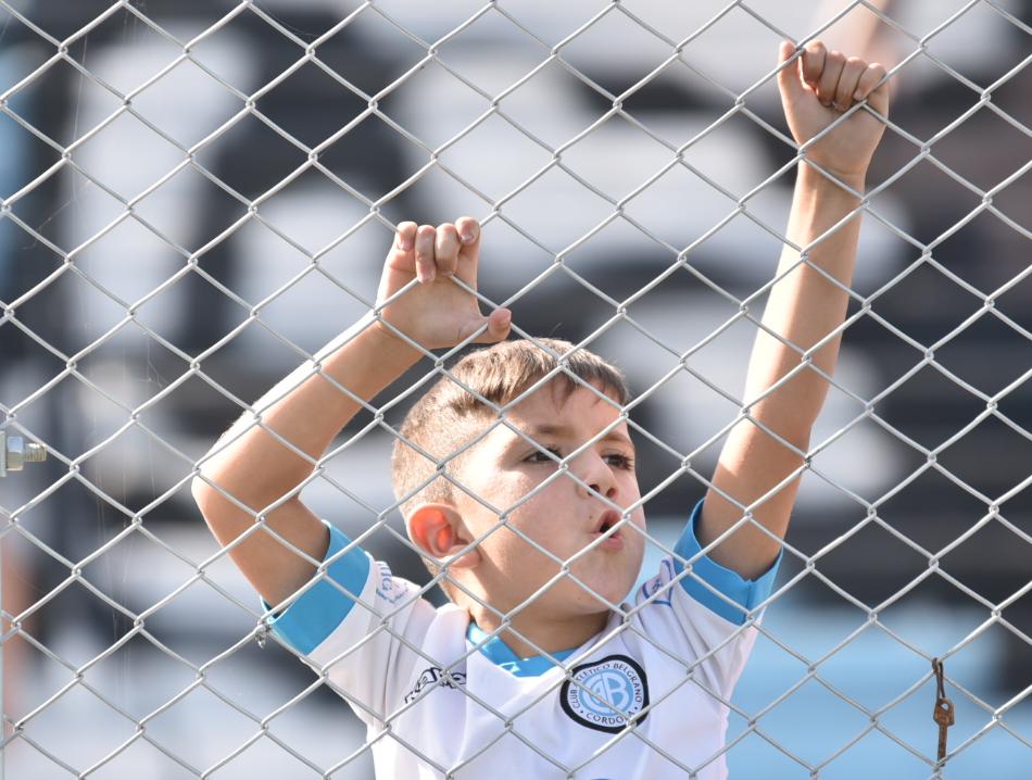 Belgrano recibió a Colón en un estadio que lució colmado. Foto: Lucio Casalla / ElDoce.tv