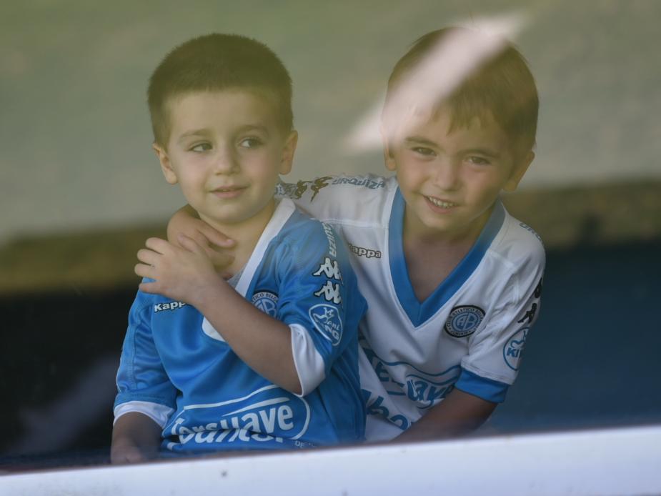 Belgrano recibió a Colón en un estadio que lució colmado. Foto: Lucio Casalla / ElDoce.tv