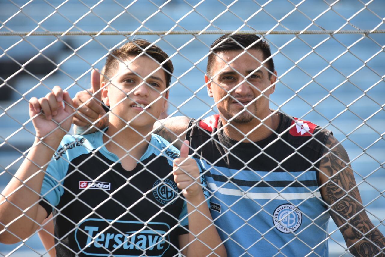 Belgrano recibió a Colón en un estadio que lució colmado. Foto: Lucio Casalla / ElDoce.tv