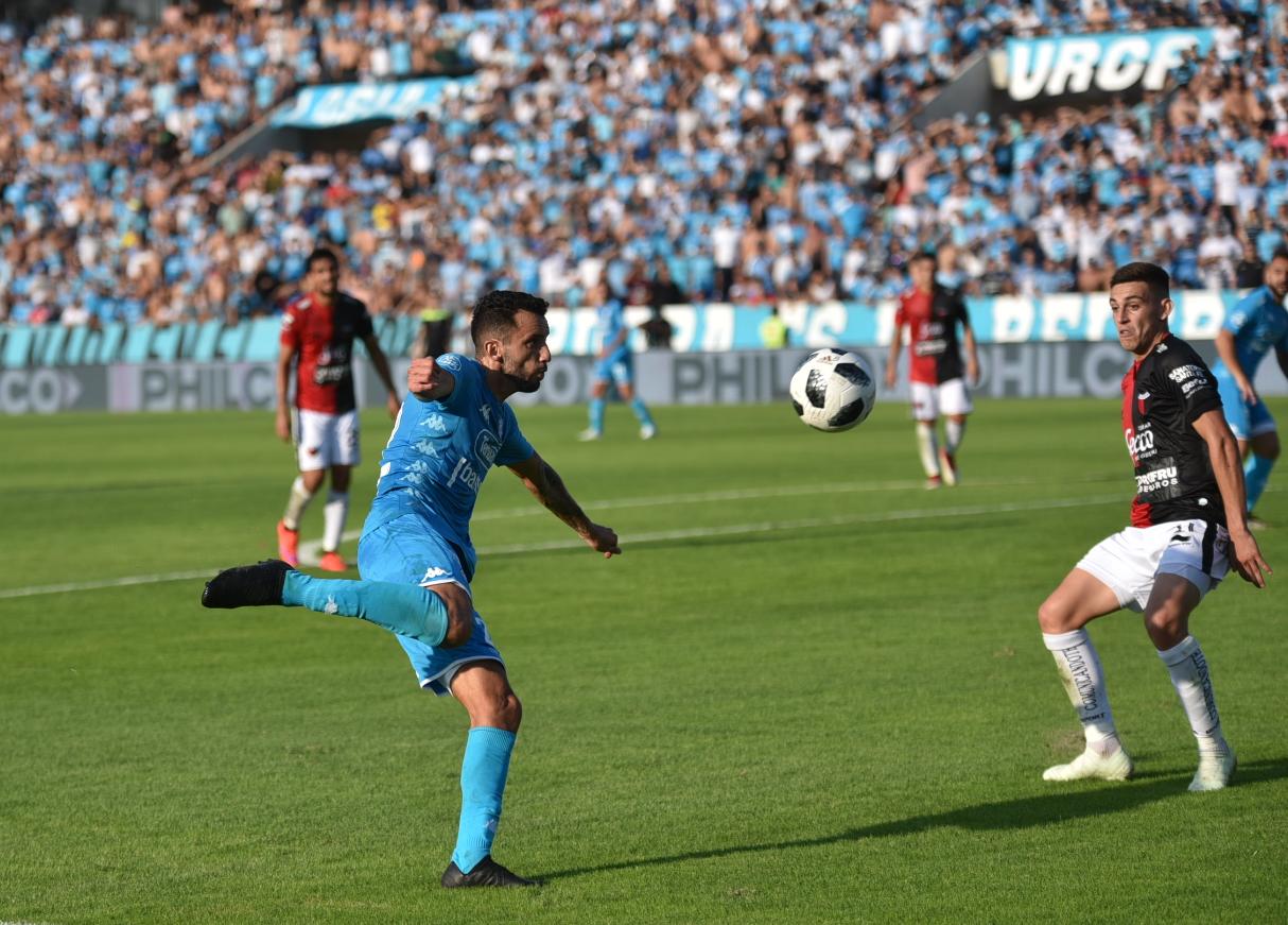 Belgrano recibió a Colón en un estadio que lució colmado. Foto: Lucio Casalla / ElDoce.tv.