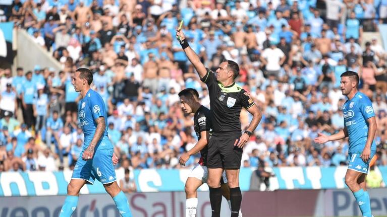 Belgrano recibió a Colón en un estadio que lució colmado. Foto: Lucio Casalla / ElDoce.tv.
