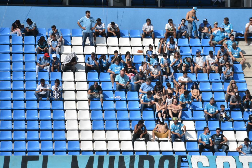 Belgrano recibió a Colón en un estadio que lució colmado. Foto: Lucio Casalla / ElDoce.tv