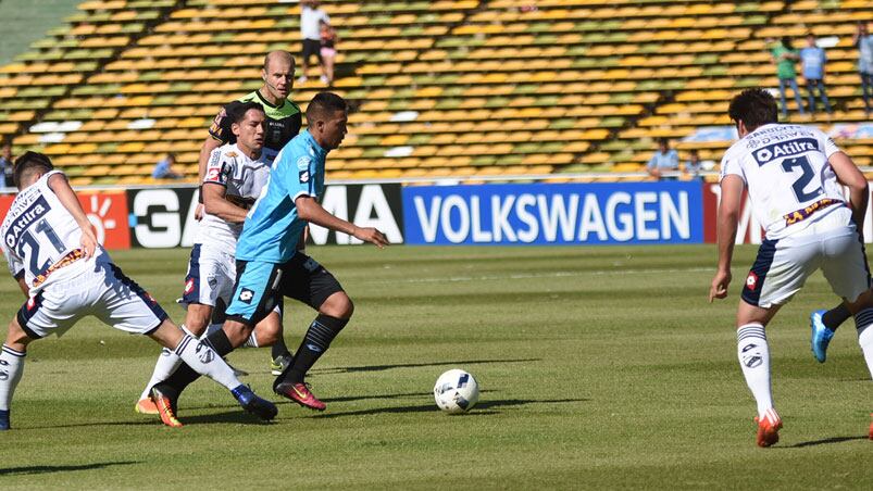 Belgrano sigue sin ganar de local por el campeonato. Foto: Lucio Casalla/ElDoce.tv
