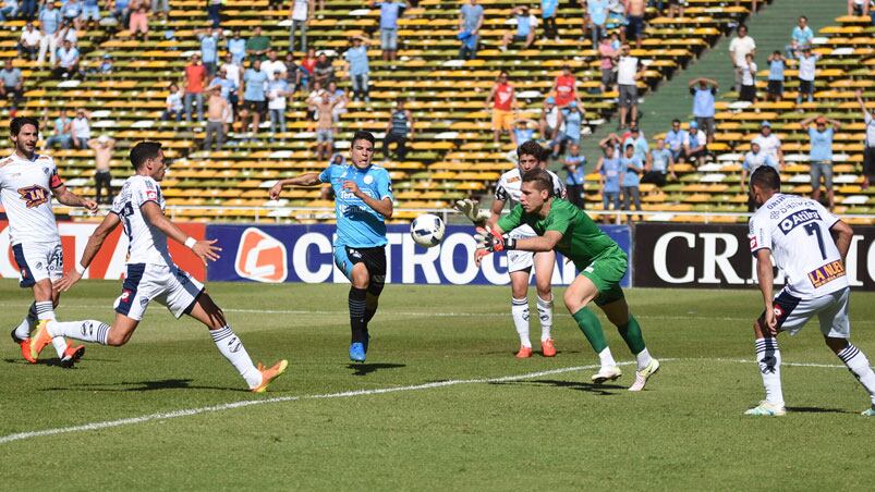 Belgrano sigue sin ganar de local por el campeonato. Foto: Lucio Casalla/ElDoce.tv