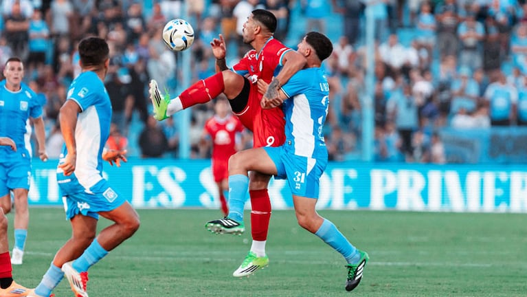 Belgrano visita a Estudiantes en Río Cuarto.