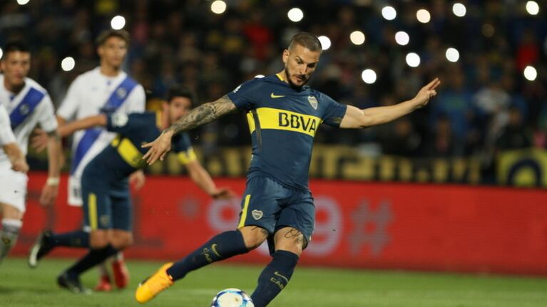 Benedetto fusiló al arquero de penal.