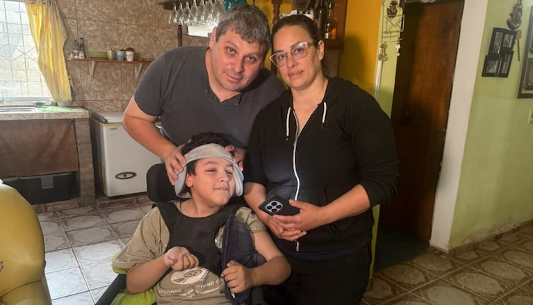 Benja tiene 15 años y necesita un ascensor para mejorar su calidad de vida.