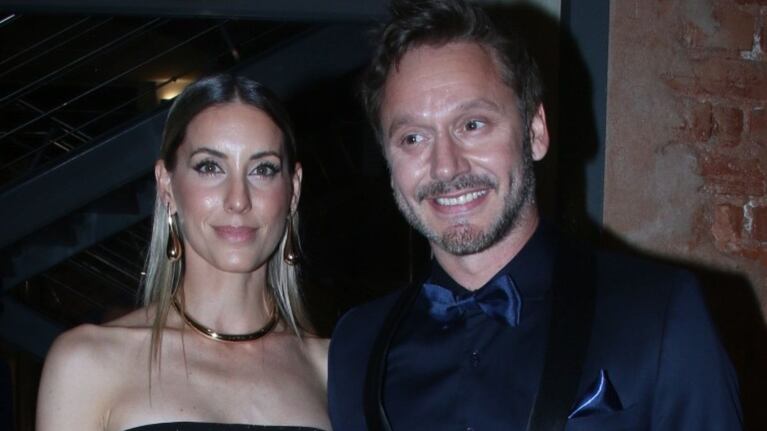 Benjamín Vicuña estuvo acompañado por su novia, Ana Espasandin en los Martín Fierro de Cine. (Foto: Movilpress)