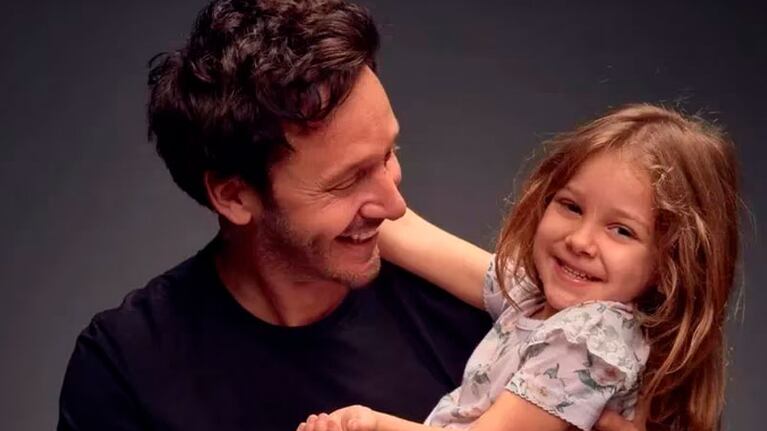 Benjamín Vicuña junto a su hija Magnolia.