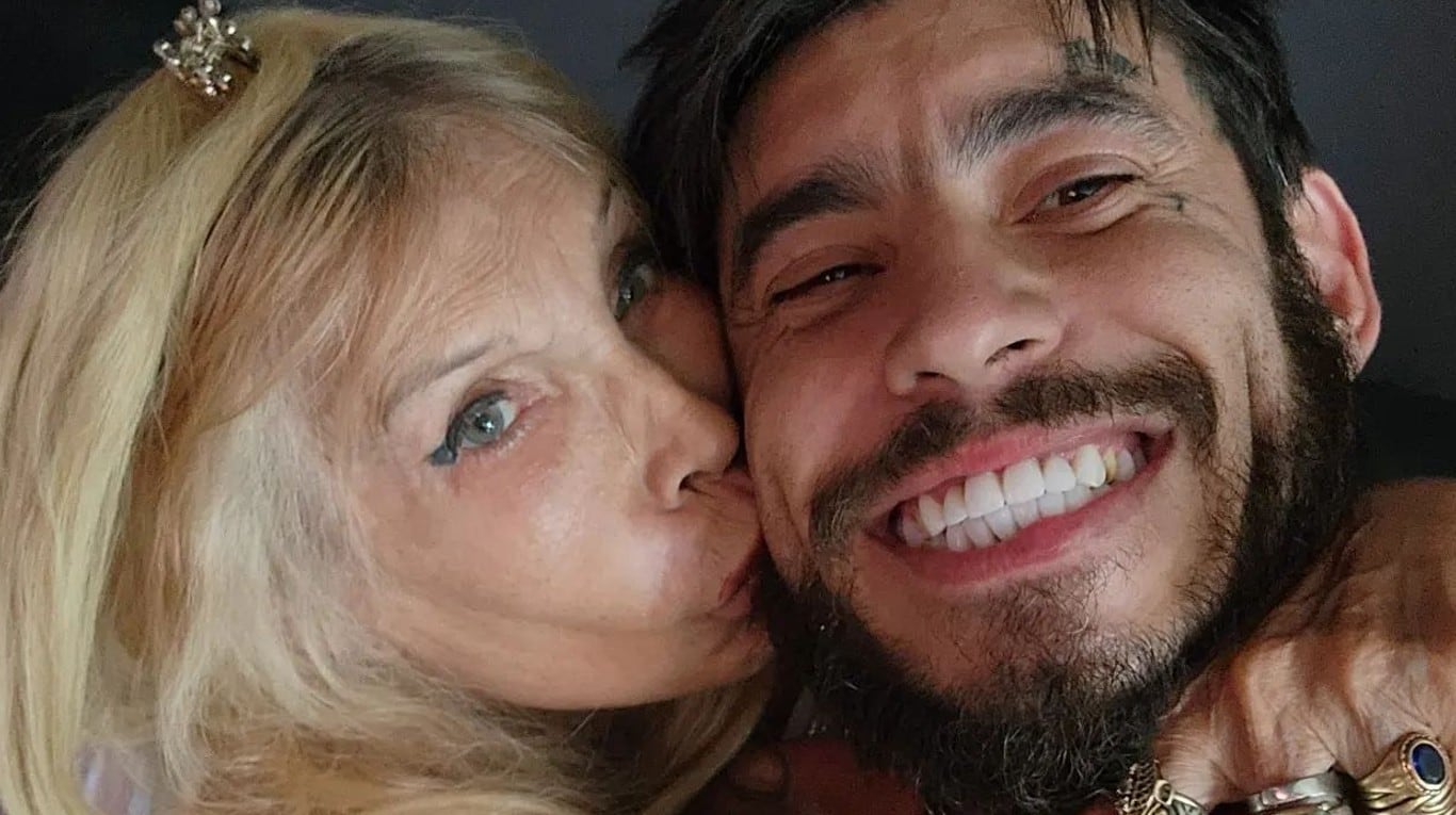 Betty Olave habló tras el retiro de la música de Ulises Bueno, su hijo (Foto: Instagram/soyulisesbueno)