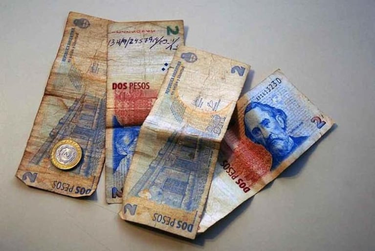 billete moneda dos pesos