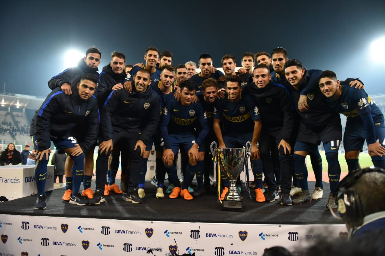 Boca festejó la copa amistosa en el Kempes. Foto: Lucio Casalla / ElDoce.tv