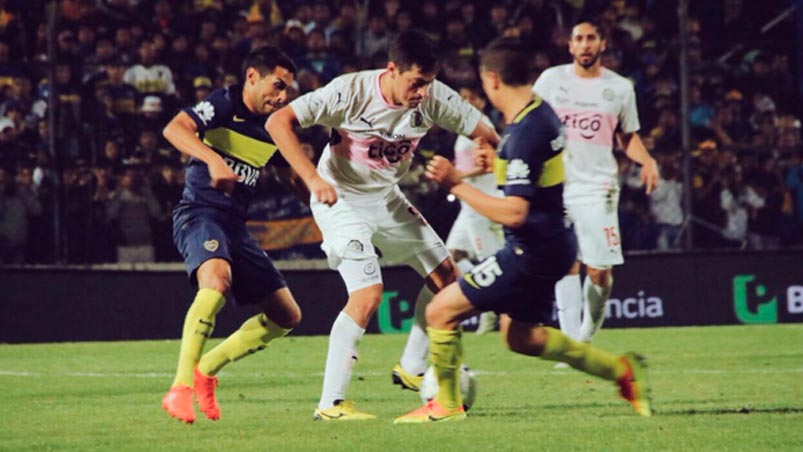 Boca y Olimpia jugaron un amistoso, pero se pelearon casi todo el partido.