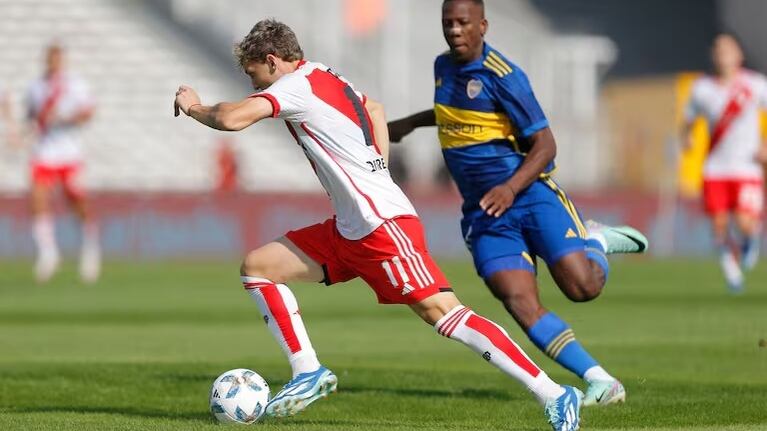Boca y River vuelven a medirse por el torneo local, en La Bombonera.