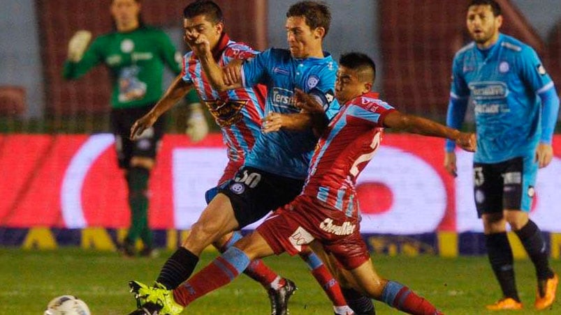 Bolatti fue el patrón del mediocampo y llegó dos veces al gol.