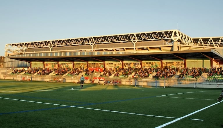 Bomba en el fútbol: Messi compró un humilde y tradicional club del ascenso