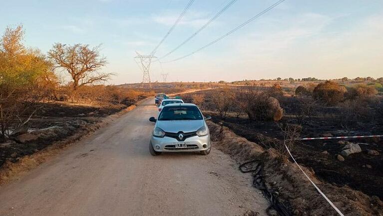 Bomberos encontraron un cuerpo calcinado mientras combatían un incendio