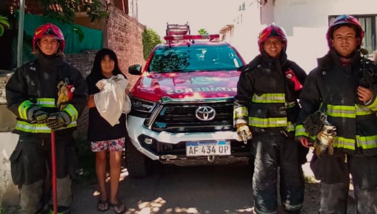 Bomberos rescataron a un perro que cayó en un pozo en Córdoba: el video