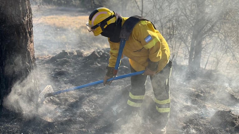 Bomberos sofocaron un incendio en Calamuchita.