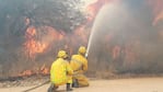 Bomberos voluntarios llevan cinco días luchando sin parar.