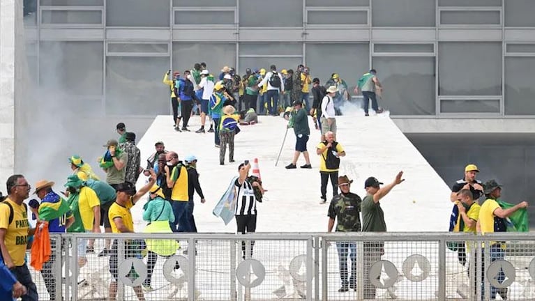 Brasil: bolsonaristas invadieron el Palacio Presidencial, el Congreso y la Corte