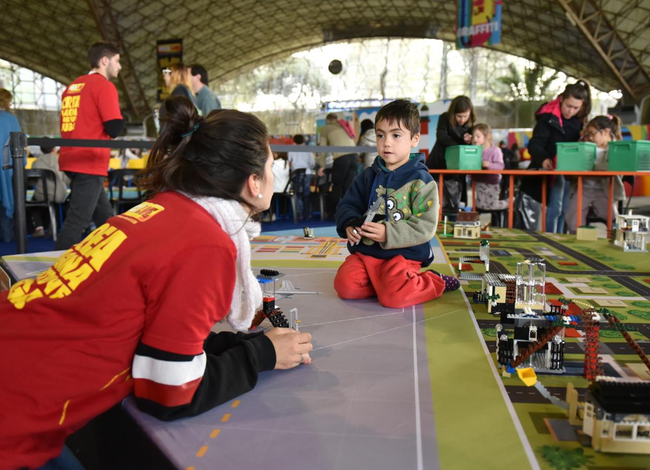 Bricklive, un espacio para chicos y grandes. Foto: Lucio Casalla / ElDoce.tv.